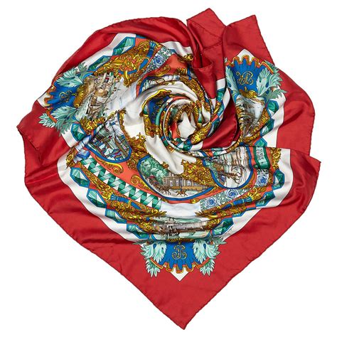 foulard hermès déstockage|foulard en soie hermes.